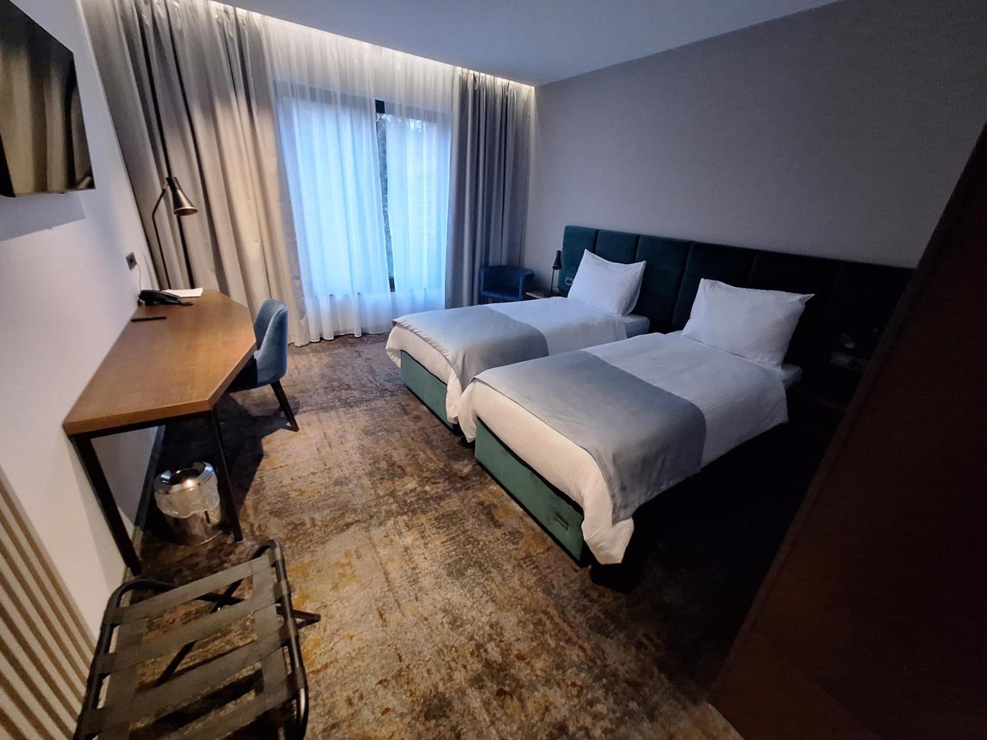 Inova 4*